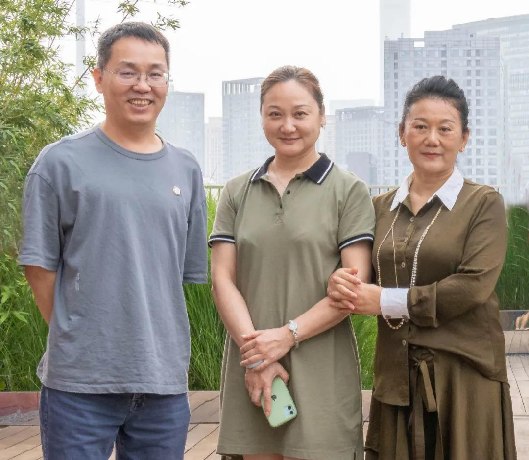 著名演员贾娅女士到访公衡律所并参观新址建设